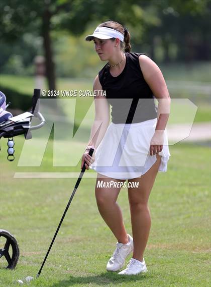 Thumbnail 3 in UIL 3A Girls Golf Finals photogallery.