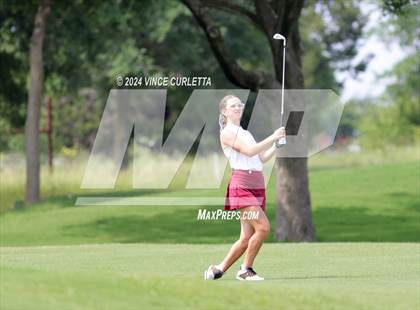 Thumbnail 2 in UIL 3A Girls Golf Finals photogallery.