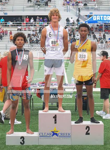 Thumbnail 2 in UIL 5A Track Region III Final (Medal Ceremony) photogallery.