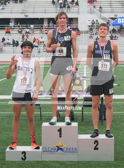 Thumbnail 3 in UIL 5A Track Region III Final (Medal Ceremony) photogallery.