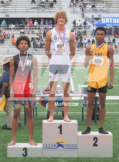 Thumbnail 3 in UIL 5A Track Region III Final (Medal Ceremony) photogallery.