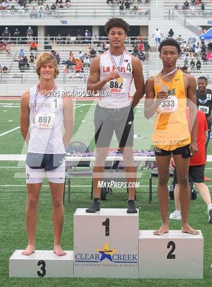 Thumbnail 1 in UIL 5A Track Region III Final (Medal Ceremony) photogallery.