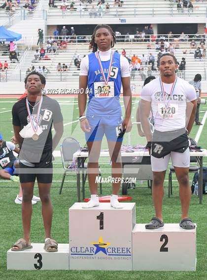 Thumbnail 3 in UIL 5A Track Region III Final (Medal Ceremony) photogallery.