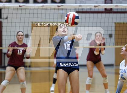Thumbnail 1 in JV: Out-of-Door Academy @ Braden River photogallery.