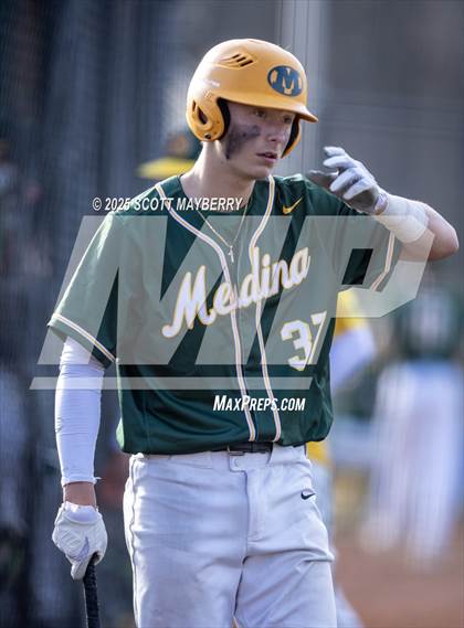 Thumbnail 1 in Medina @ Strongsville photogallery.