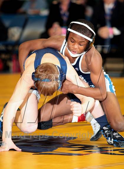 Thumbnail 3 in NYSPHSAA Championships (Division 1 Finals 99-138 lbs) photogallery.