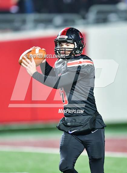 Thumbnail 3 in Searcy vs. Benton (AAA 6A State Final) photogallery.
