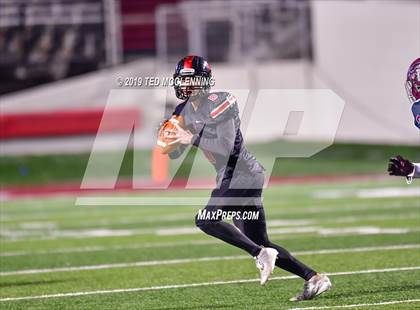 Thumbnail 3 in Searcy vs. Benton (AAA 6A State Final) photogallery.