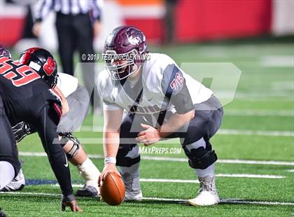 Thumbnail 3 in Searcy vs. Benton (AAA 6A State Final) photogallery.