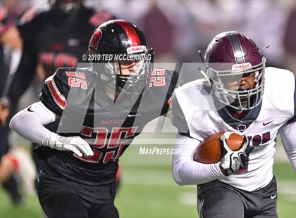 Thumbnail 3 in Searcy vs. Benton (AAA 6A State Final) photogallery.