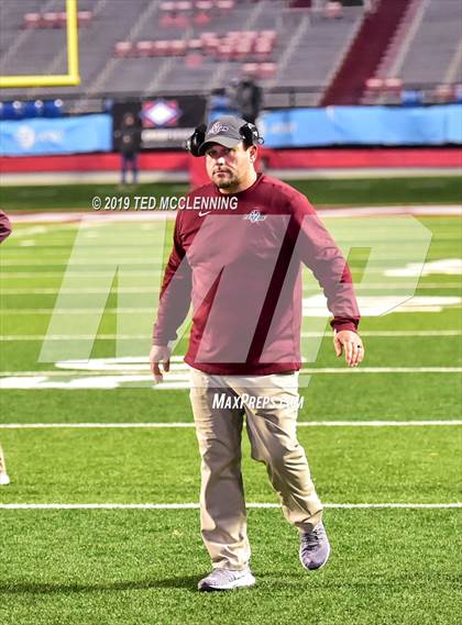 Thumbnail 3 in Searcy vs. Benton (AAA 6A State Final) photogallery.