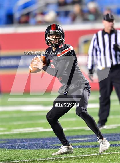 Thumbnail 3 in Searcy vs. Benton (AAA 6A State Final) photogallery.
