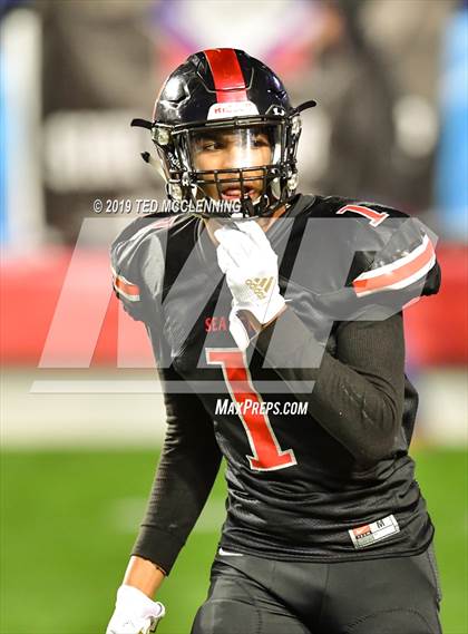 Thumbnail 2 in Searcy vs. Benton (AAA 6A State Final) photogallery.