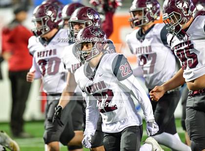 Thumbnail 2 in Searcy vs. Benton (AAA 6A State Final) photogallery.