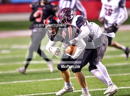 Thumbnail 3 in Searcy vs. Benton (AAA 6A State Final) photogallery.