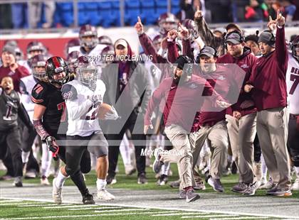 Thumbnail 1 in Searcy vs. Benton (AAA 6A State Final) photogallery.
