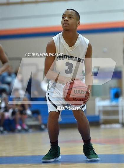 Thumbnail 3 in Knightdale vs Southeast Raleigh (Athens Drive JV Holiday Tournament) photogallery.