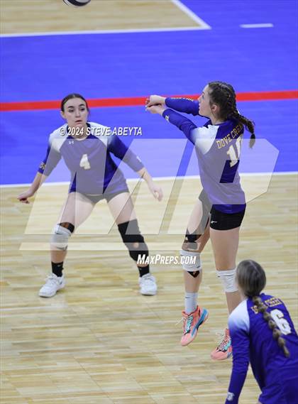 Thumbnail 2 in Dove Creek vs. Hi-Plains (CHSAA 1A 1st Round Elimination Bracket) photogallery.