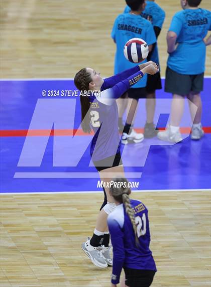 Thumbnail 2 in Dove Creek vs. Hi-Plains (CHSAA 1A 1st Round Elimination Bracket) photogallery.