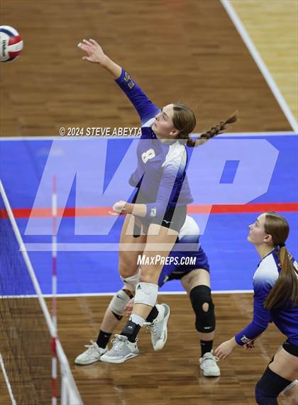 Thumbnail 2 in Dove Creek vs. Hi-Plains (CHSAA 1A 1st Round Elimination Bracket) photogallery.