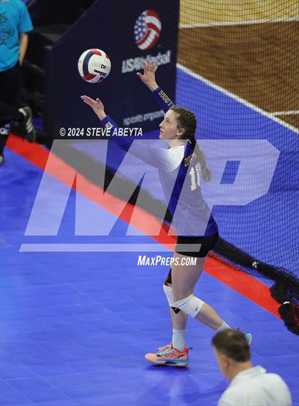 Thumbnail 3 in Dove Creek vs. Hi-Plains (CHSAA 1A 1st Round Elimination Bracket) photogallery.