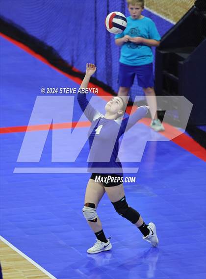 Thumbnail 3 in Dove Creek vs. Hi-Plains (CHSAA 1A 1st Round Elimination Bracket) photogallery.