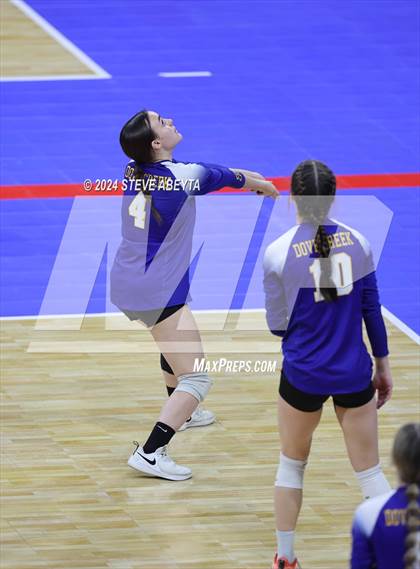 Thumbnail 3 in Dove Creek vs. Hi-Plains (CHSAA 1A 1st Round Elimination Bracket) photogallery.