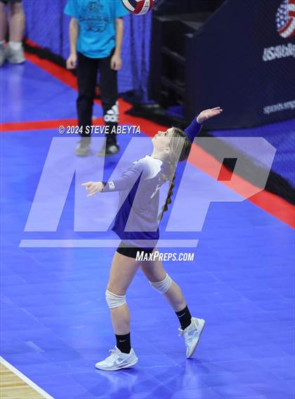 Thumbnail 2 in Dove Creek vs. Hi-Plains (CHSAA 1A 1st Round Elimination Bracket) photogallery.