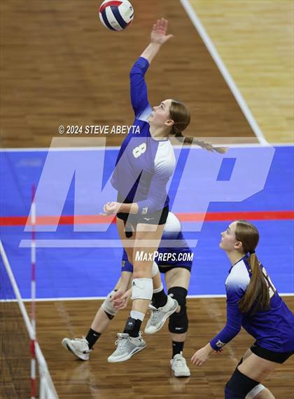 Thumbnail 1 in Dove Creek vs. Hi-Plains (CHSAA 1A 1st Round Elimination Bracket) photogallery.