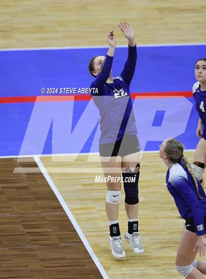 Thumbnail 3 in Dove Creek vs. Hi-Plains (CHSAA 1A 1st Round Elimination Bracket) photogallery.