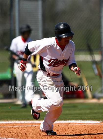 Thumbnail 2 in Goose Creek Memorial vs Sam Rayburn (Goose Creek Memorial Tournament) photogallery.