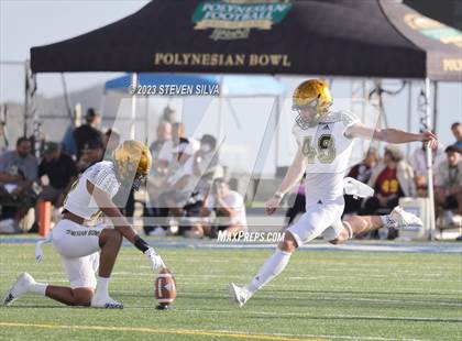 Thumbnail 3 in Polynesian Bowl (Team Mauka vs. Team Makai) photogallery.