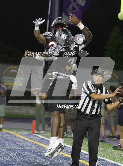Thumbnail 3 in Polynesian Bowl (Team Mauka vs. Team Makai) photogallery.
