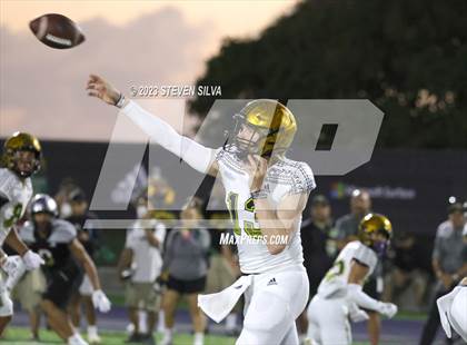 Thumbnail 1 in Polynesian Bowl (Team Mauka vs. Team Makai) photogallery.