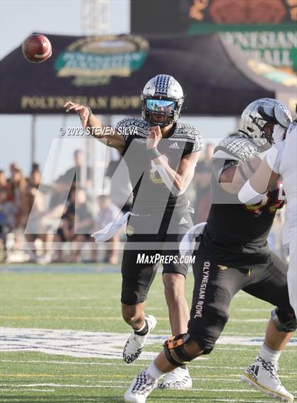 Thumbnail 2 in Polynesian Bowl (Team Mauka vs. Team Makai) photogallery.