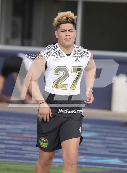 Thumbnail 3 in Polynesian Bowl (Team Mauka vs. Team Makai) photogallery.