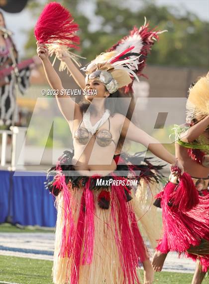 Thumbnail 2 in Polynesian Bowl (Team Mauka vs. Team Makai) photogallery.