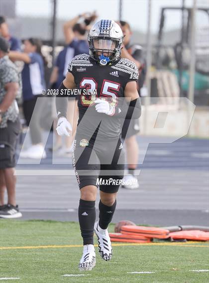 Thumbnail 3 in Polynesian Bowl (Team Mauka vs. Team Makai) photogallery.