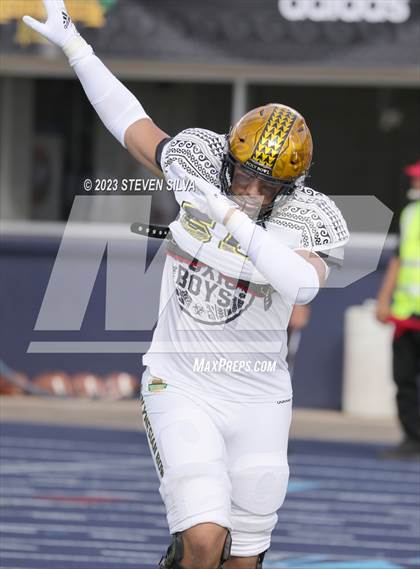 Thumbnail 3 in Polynesian Bowl (Team Mauka vs. Team Makai) photogallery.