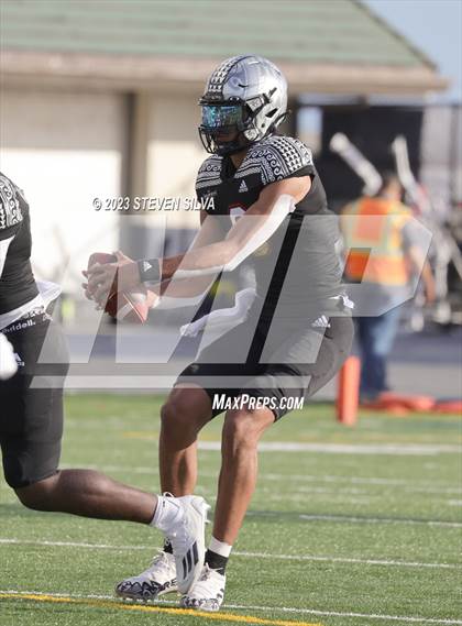 Thumbnail 3 in Polynesian Bowl (Team Mauka vs. Team Makai) photogallery.