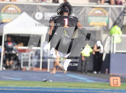 Thumbnail 2 in Polynesian Bowl (Team Mauka vs. Team Makai) photogallery.