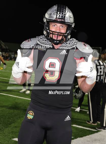Thumbnail 2 in Polynesian Bowl (Team Mauka vs. Team Makai) photogallery.