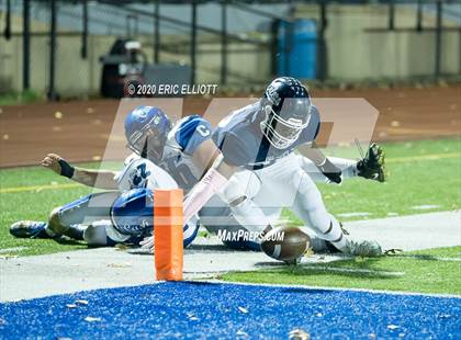 Thumbnail 3 in Conneaut Area vs Oil City (PIAA D10 4A Semi Final) photogallery.