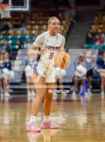Thumbnail 2 in Riverdale Ridge vs. Legend (CHSAA 6A Final Four) photogallery.