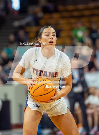 Thumbnail 2 in Riverdale Ridge vs. Legend (CHSAA 6A Final Four) photogallery.