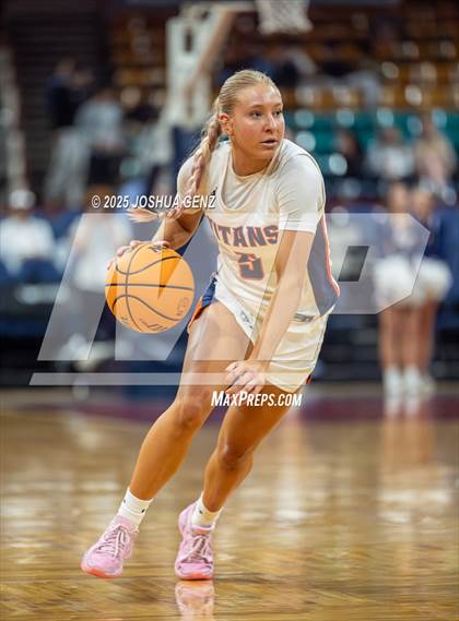 Thumbnail 1 in Riverdale Ridge vs. Legend (CHSAA 6A Final Four) photogallery.