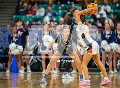 Thumbnail 3 in Riverdale Ridge vs. Legend (CHSAA 6A Final Four) photogallery.