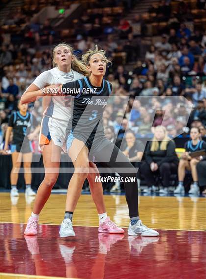 Thumbnail 2 in Riverdale Ridge vs. Legend (CHSAA 6A Final Four) photogallery.