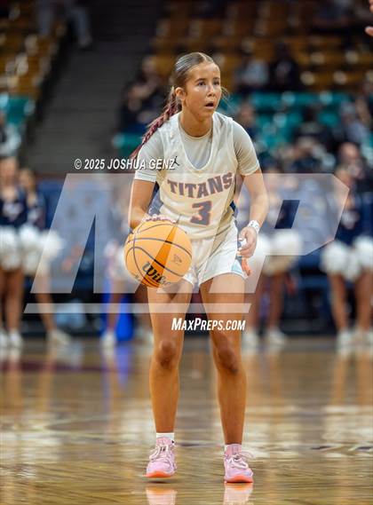 Thumbnail 2 in Riverdale Ridge vs. Legend (CHSAA 6A Final Four) photogallery.