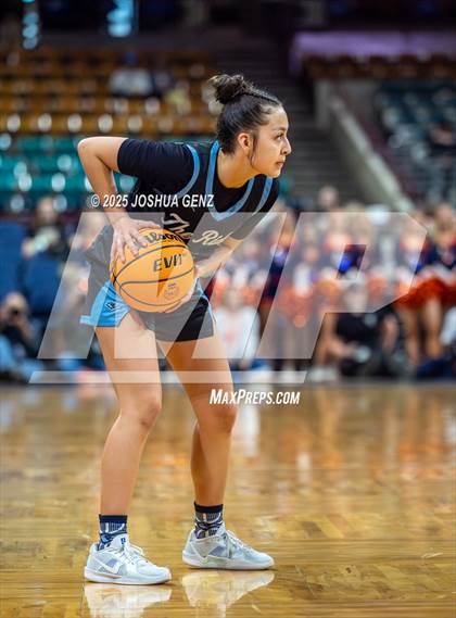 Thumbnail 2 in Riverdale Ridge vs. Legend (CHSAA 6A Final Four) photogallery.